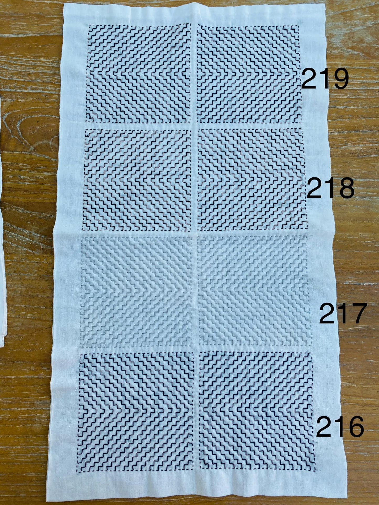 Daruma Sashiko Thread 40m - Fine - Gray - 217 - Sashiko