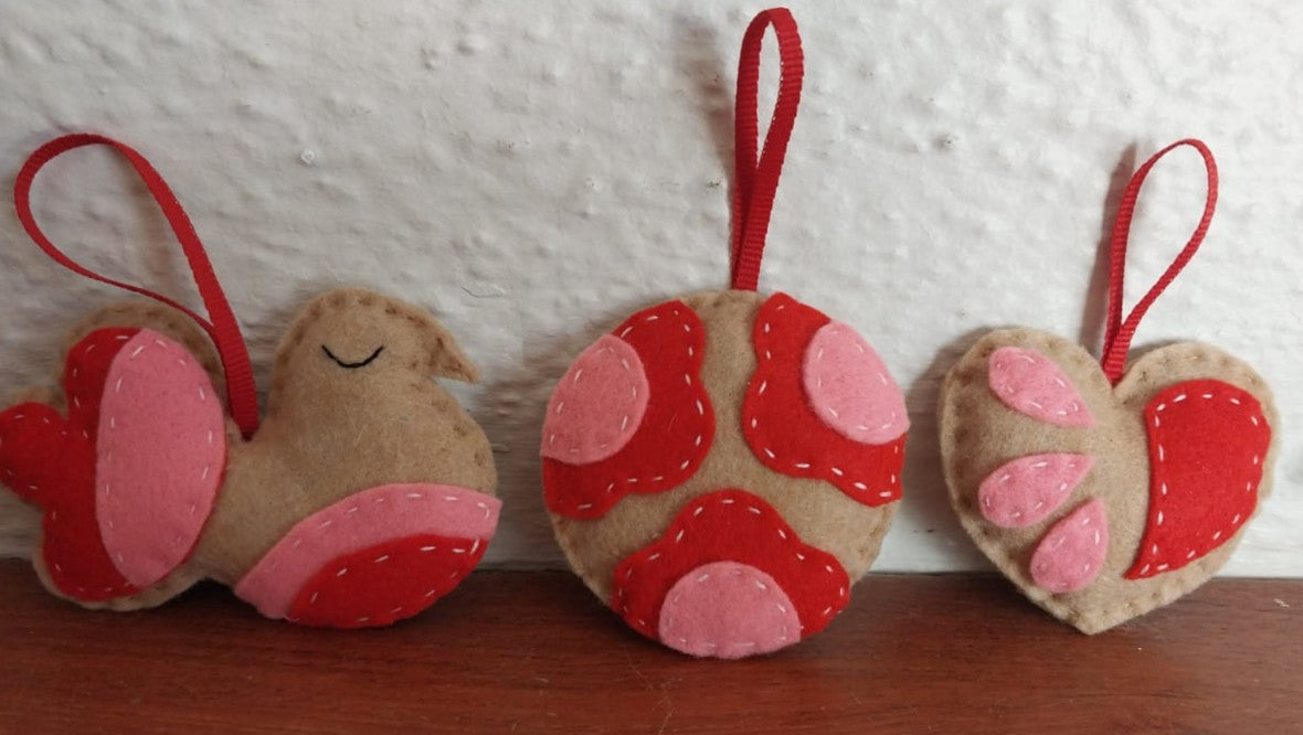 Crimson & Clover DIY Felt Ornament Kit