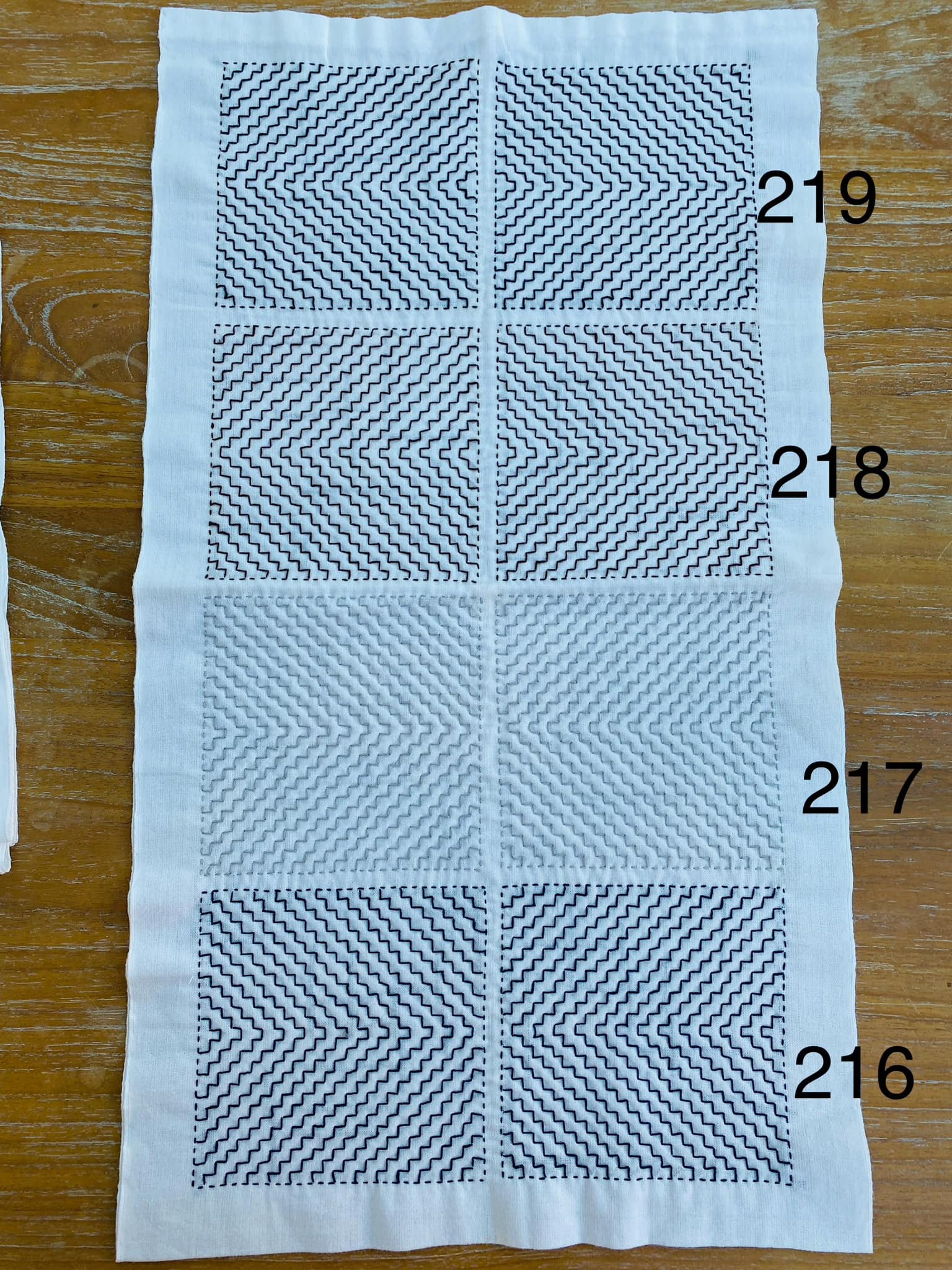 Daruma Sashiko Thread 40m - Fine - Gray - 217 - Sashiko