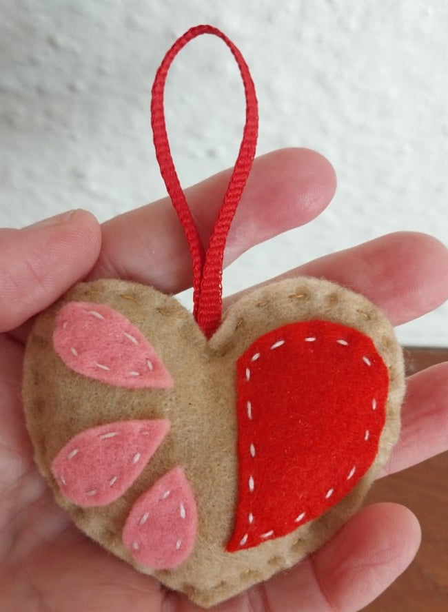 Crimson & Clover DIY Felt Ornament Kit